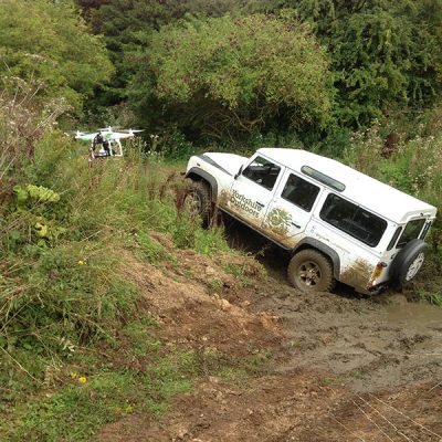 Pro Training White-Land-Rover-with-RC-Heli